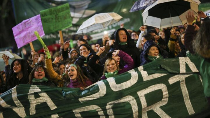 Chile: Gobierno enviará proyecto para legalizar el aborto “sin causal”