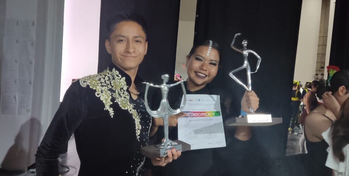 Equipo de baile de salón de UPQ gana oro y plata en competencia QroDance 2022