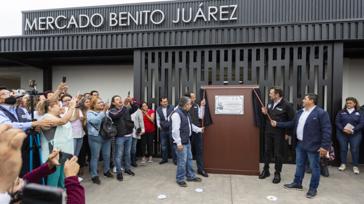 Entrega Gobernador remodelación del mercado Benito Juárez en San Juan del Río