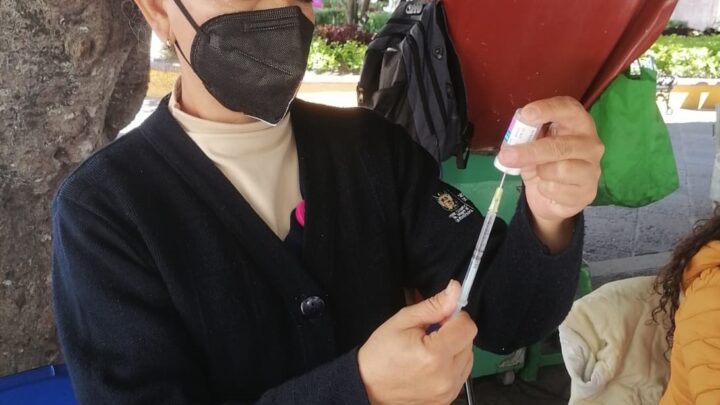 Exhorta SESA a grupos de riesgo a aplicarse la vacuna contra la Influenza
