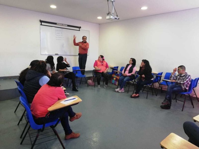 Maestro estalla porque sus alumnos no saben sumar ni restar: “Los responsables son los papás”