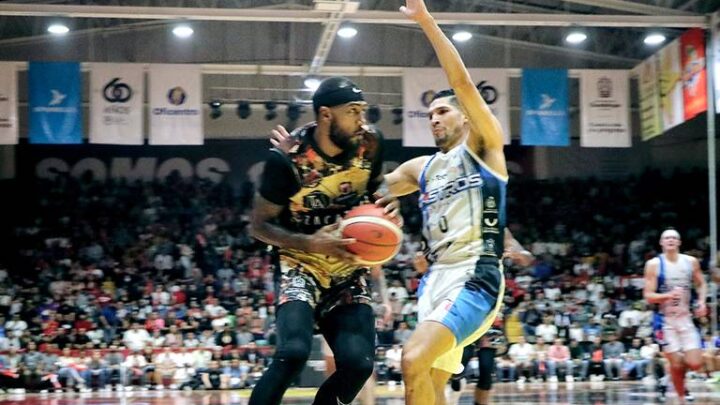 Astros derrota a Mineros en tiempo extra