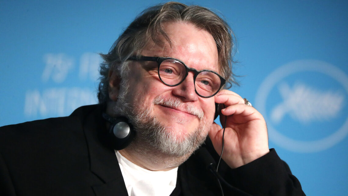 Del Toro cumple 58 con problemas familiares y defendiendo a Scorsese