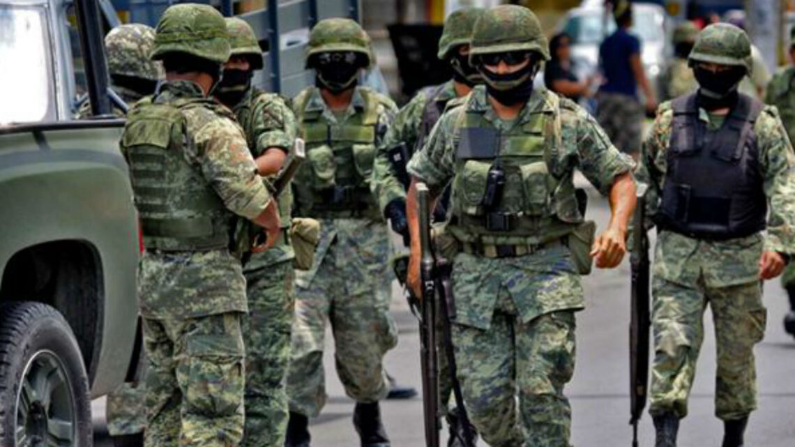 López Obrador responde a críticas por reforma militar: “Son unos hipócritas”