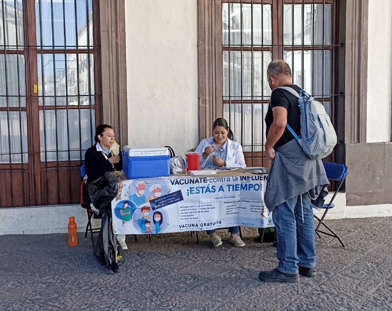 Aplicadas 243 mil 242 dosis de vacuna contra influenza