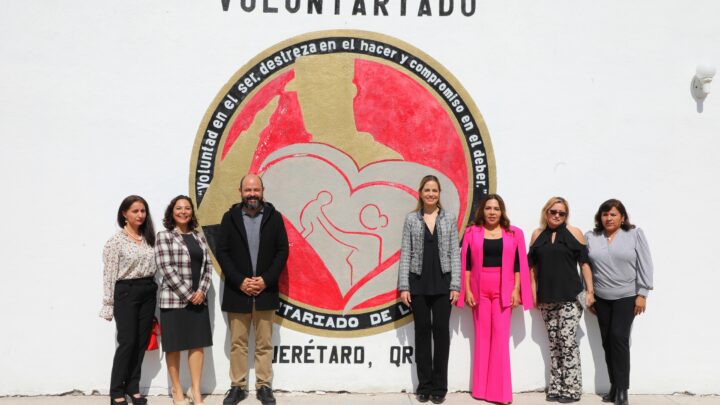 Asiste Car Herrera de Kuri a la presentación del Voluntariado de la Zona Militar