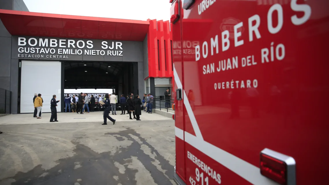 Entrega Mauricio Kuri nueva Estación de Bomberos de San Juan del Río