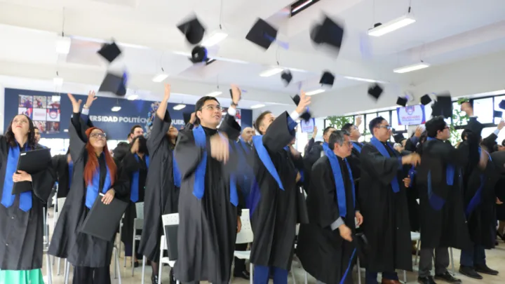 Celebra UPQ titulación de 96 nuevas y nuevos profesionistas