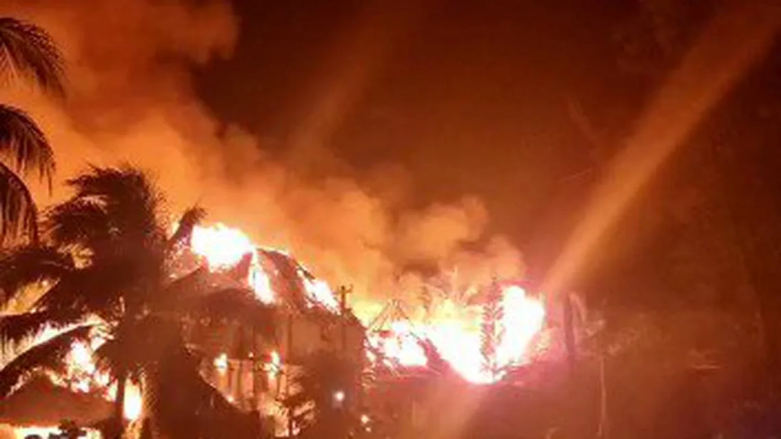 Se registra incendio en la isla de Holbox; reportan afectaciones a hoteles