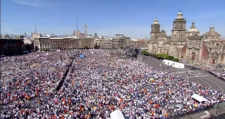 López Obrador rechaza reelección tras marcha