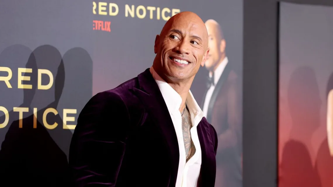 Dwayne Johnson, conocido como “La Roca” explica el origen de su apodo