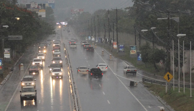 “Lisa” se degrada a tormenta; en Belice y Centroamérica sigue alerta