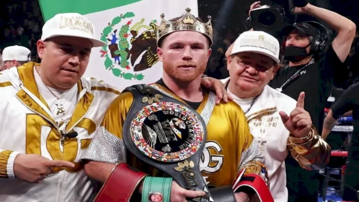 Canelo Álvarez gana un millón de dólares cada dos minutos