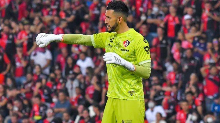 A un año del “¿Si lo mete ganamos?” de Camilo Vargas, antes del penal del título de Atlas