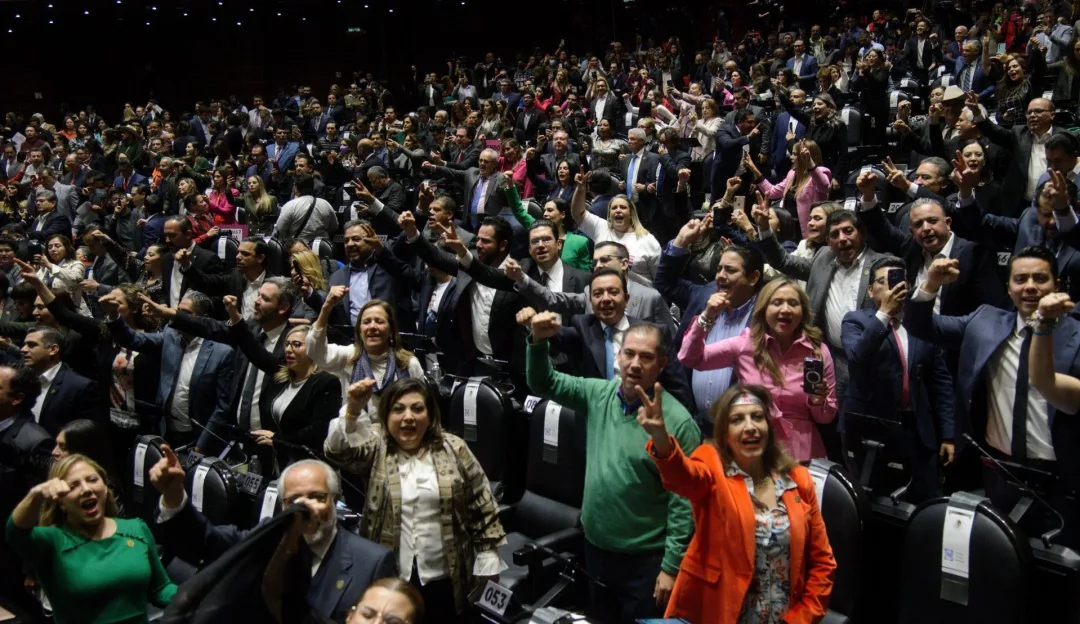 Batean reforma electoral del Presidente contra el INE