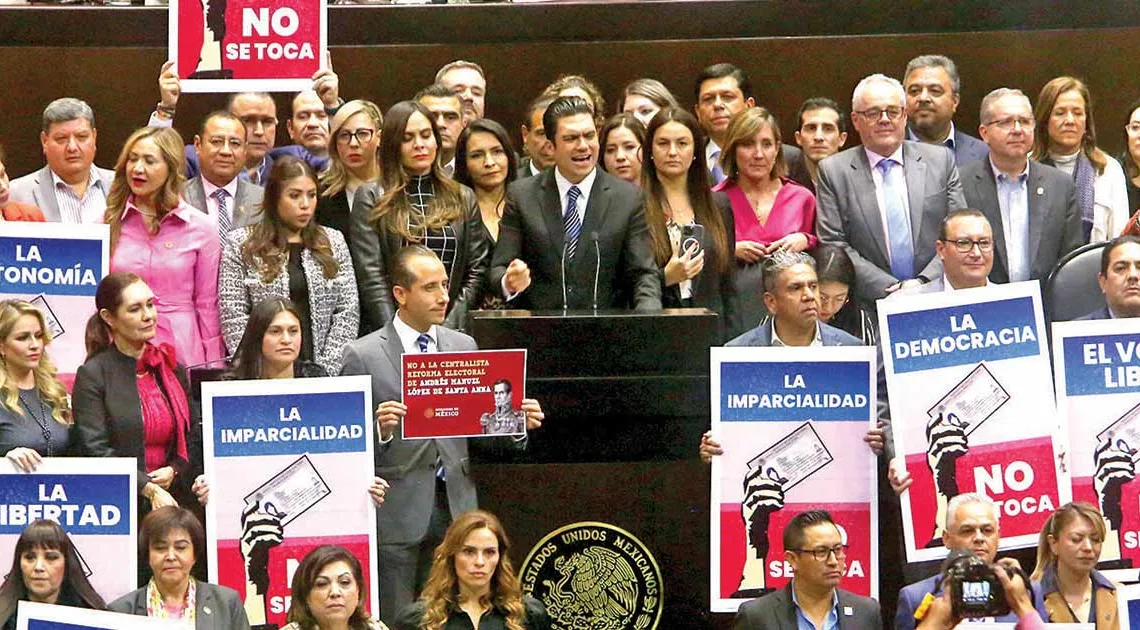 Reforma electoral: Dan estocada final a autonomía del INE