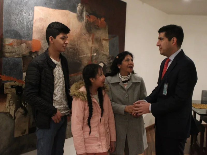 Familia de Pedro Castillo llega a México
