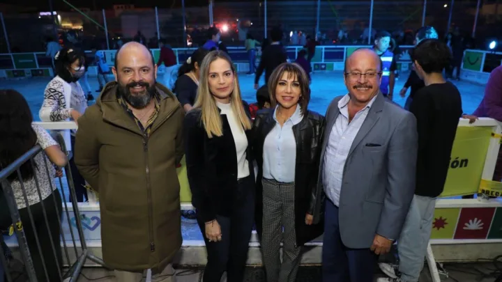Inaugura Car Herrera de Kuri pista de hielo en El Marqués
