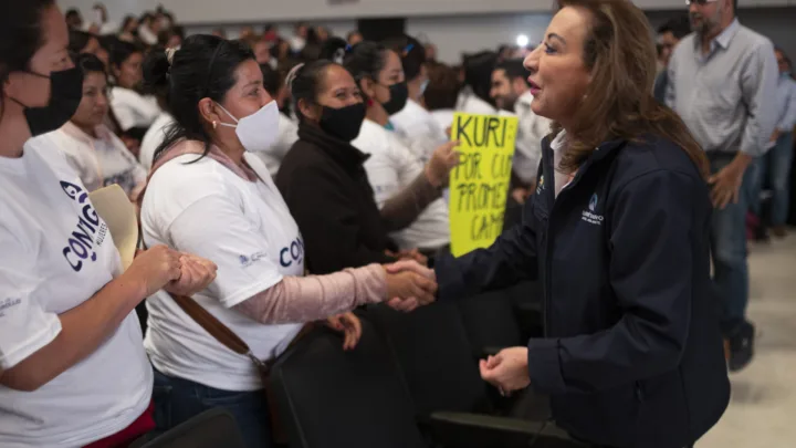 Benefician a más de tres mil mujeres con la Tarjeta Contigo