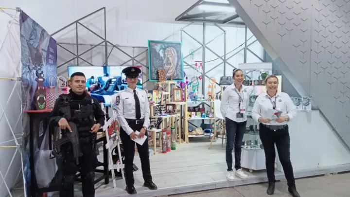 Con gran aceptación la galería itinerante “Talento en Libertad” en la Feria Internacional Ganadera de Querétaro