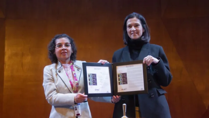 Cancela titular de SECULT estampilla conmemorativa por el natalicio de Berta Singerman