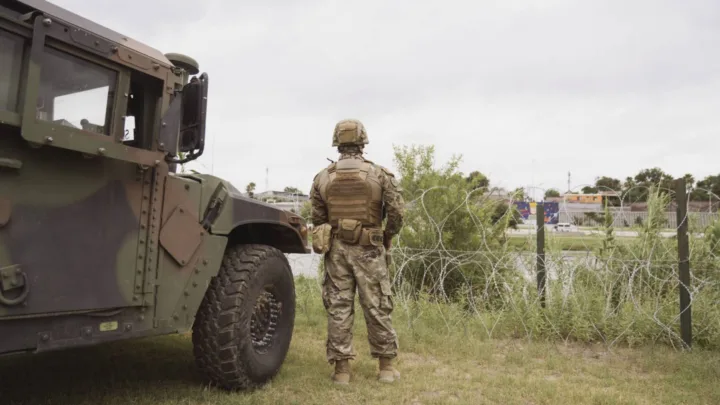 Guardia Nacional de EU patrulla zona sur de la frontera tras aplazar fin del título 42