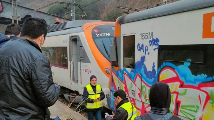 España: Choque de trenes deja 155 heridos