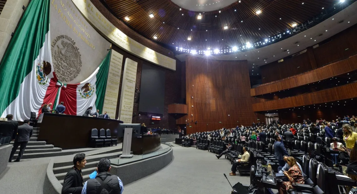 Pausan discusión de la reforma laboral en la Cámara de Diputados