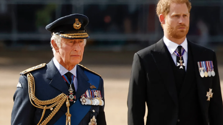 “No soy un banco”: Revelan que el príncipe Harry intentó llamar a Carlos III para pedirle dinero