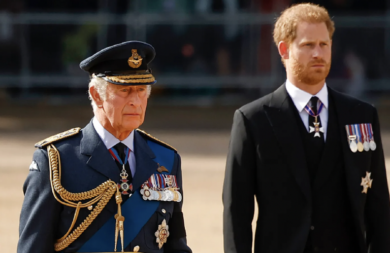 “No soy un banco”: Revelan que el príncipe Harry intentó llamar a Carlos III para pedirle dinero