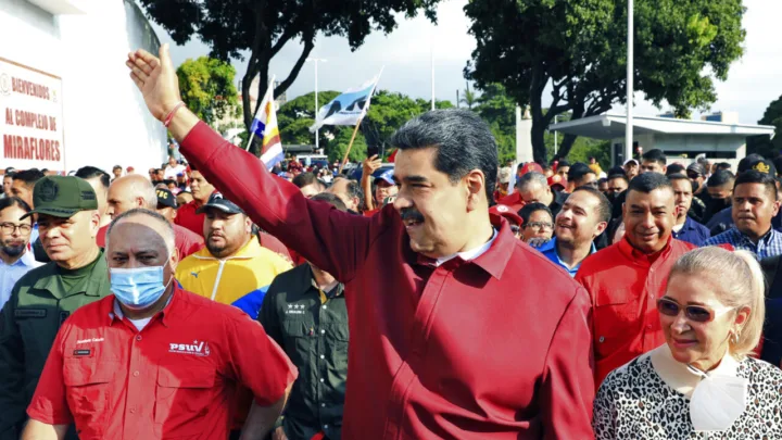 “Conspiración” parlamentaria en Perú llevó a Pedro Castillo “al extremo”: Nicolás Maduro