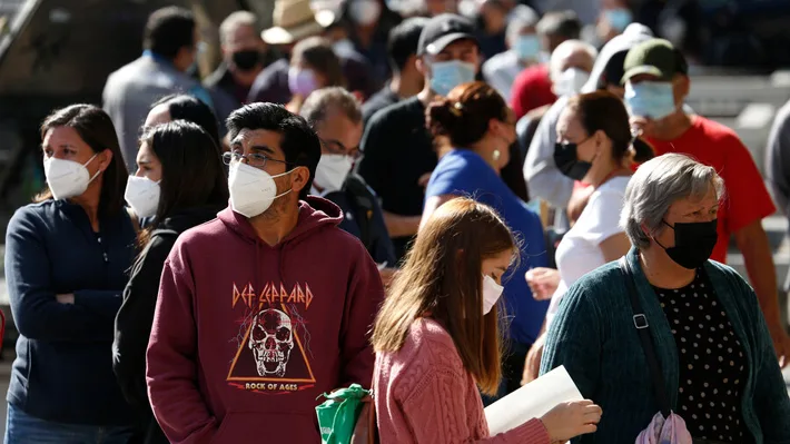 Casos de COVID se disparan en México: Reportan casi seis mil nuevos contagios