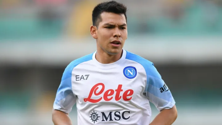 El destino del Chucky Lozano estaría lejos del Napoli y la Serie A