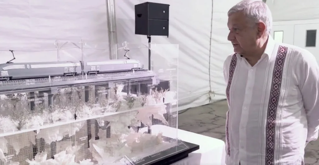 En el Tren Maya se trabaja hasta en la noche: López Obrador