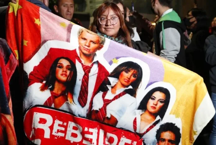 Fans de RBD se quejan de Ticketmaster en el segundo día de venta