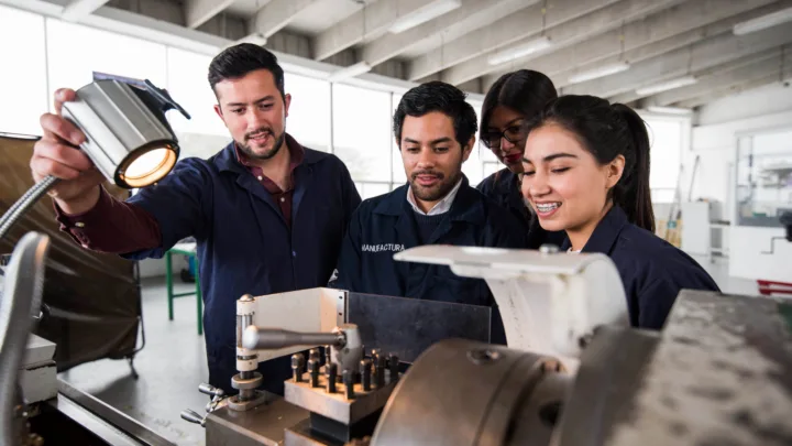 Desarrolla UPQ Laboratorio de Vehículos Eléctricos