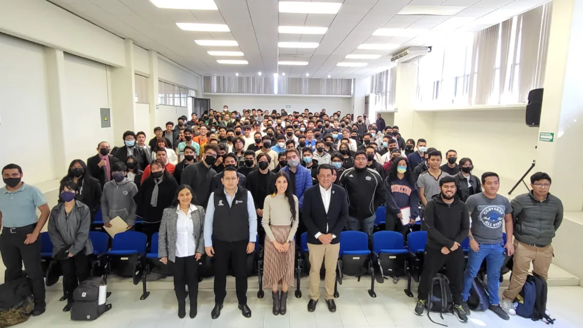 Acerca ST herramientas para la empleabidad a jóvenes de la UTSJR