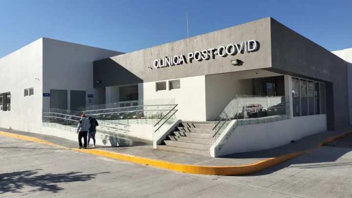 Inicia SESA hidroterapia para niñas y niños menores de seis años