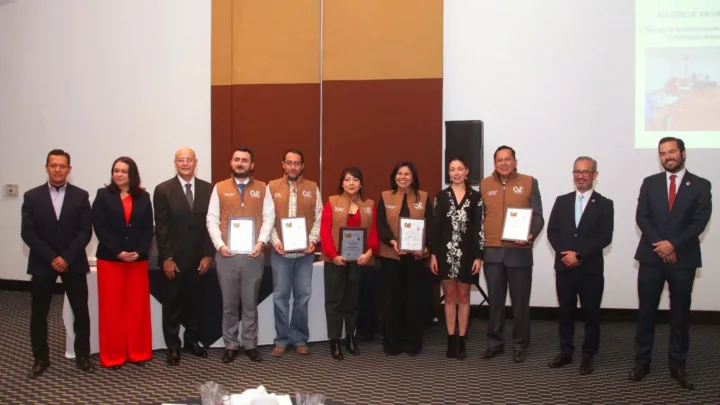 Acompaña Dirección de Profesiones a Colegios en procesos de certificación