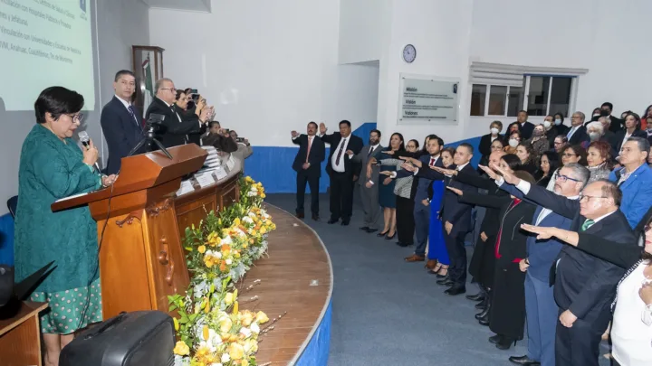 Encabeza SESA toma de protesta del Consejo Directivo del Colegio Médico de Querétaro