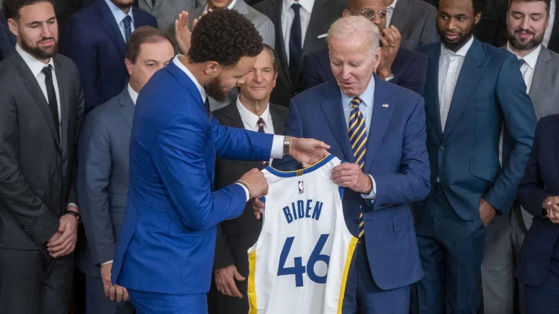 Joe Biden recibió a los Warriors de Golden State en la Casa Blanca