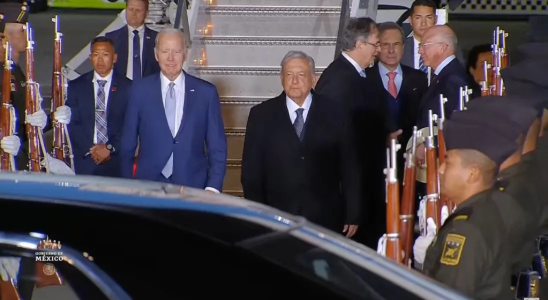 Cumbre López Obrador-Biden inicia con conversación en La Bestia