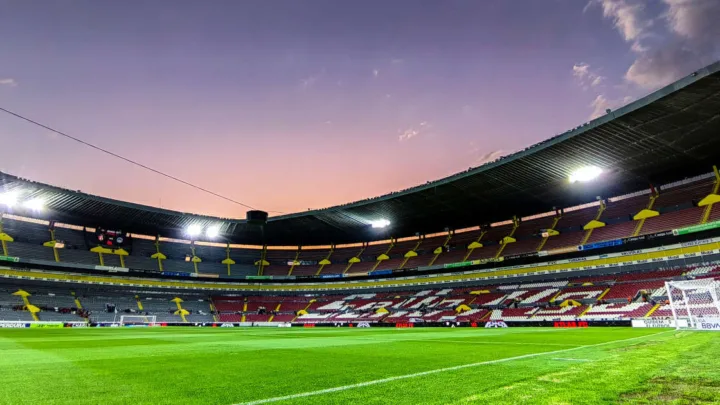 Gobernador propone cambiar nombre del Estadio Jalisco en honor a Pelé