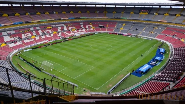 La cancha del Estadio Jalisco, en óptimas condiciones