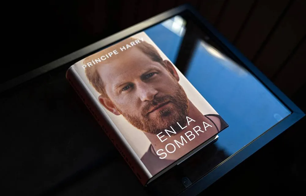 Spare y los libros más polémicos sobre la realeza británica