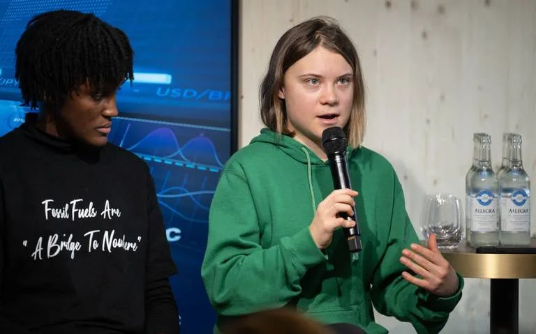 Greta Thunberg acusa a asistentes del foro de Davos de “alimentar la destrucción del planeta”