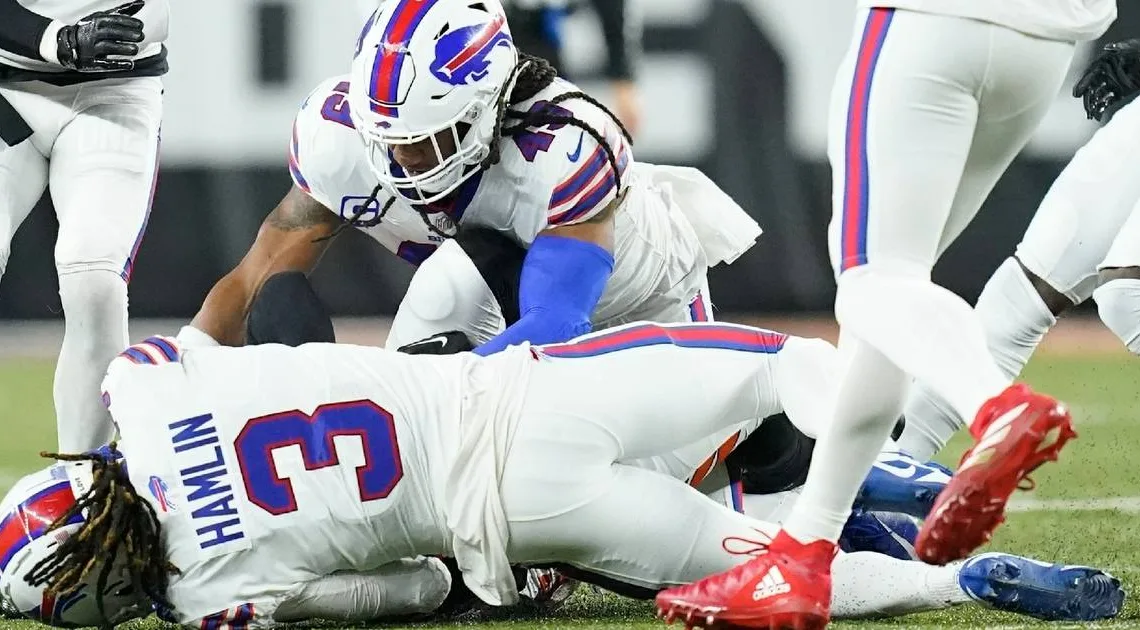 Damar Hamlin habla por videollamada con sus compañeros