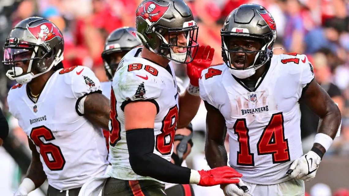 Tom Brady y Tampa Bay logran el título de la NFC Sur de NFL