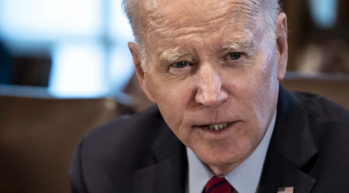 Joe Biden endurece medidas y recibirá 30 mil migrantes al mes