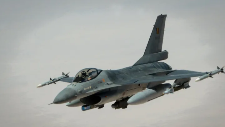 Tras conseguir tanques, ahora Ucrania presiona para conseguir cazas F16